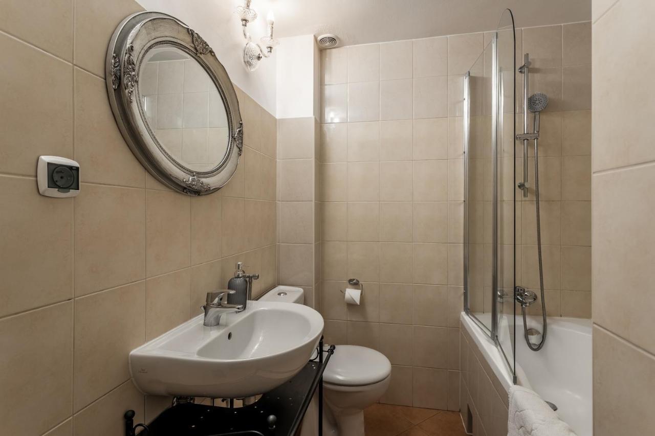 The Spiski Palace Apartments Krakow Ngoại thất bức ảnh
